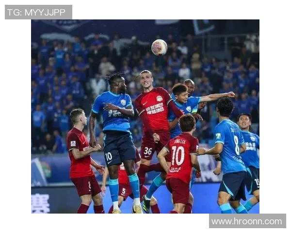 足球球星炫技绕球展现速度与技巧激情瞬间 足球球星炫技绕球展现速度与技巧激情瞬间