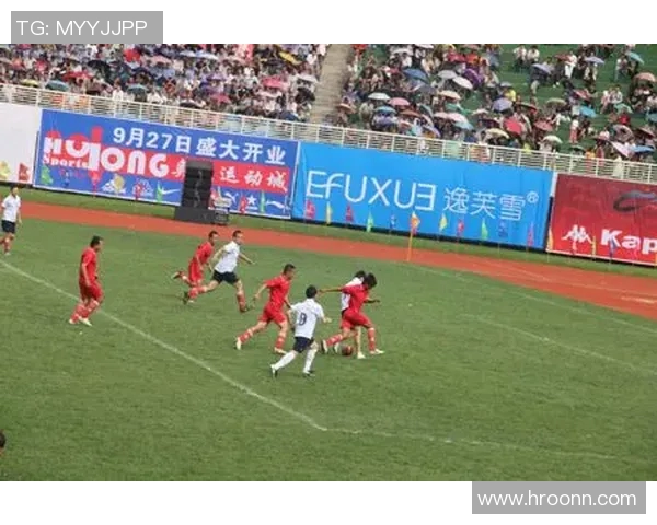 足球明星的脚型如何影响比赛表现与技术动作解析 足球明星的脚型如何影响比赛表现与技术动作解析